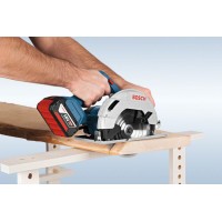 Аккумуляторная дисковая пила Bosch GKS 18V-57 06016A2200