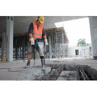 Бетонолом Bosch GSH 27 VC (061130A000)